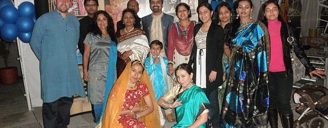 Miembros de la comunidad de la India en Colombia.